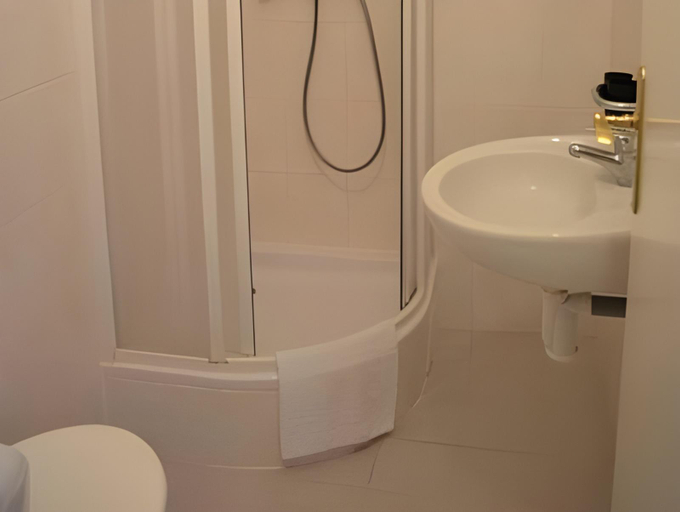 Bathroom 3, City-Inn, Praha 1