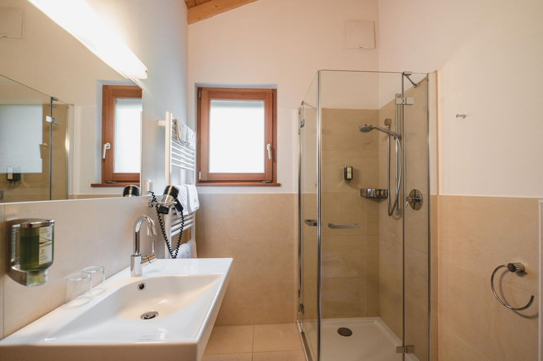 Bathroom 3, Guesthouse St Nikolaus, Bolzano