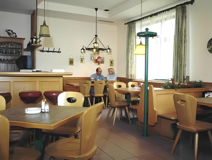 Food & Drinks 4, Motel Baden, Baden