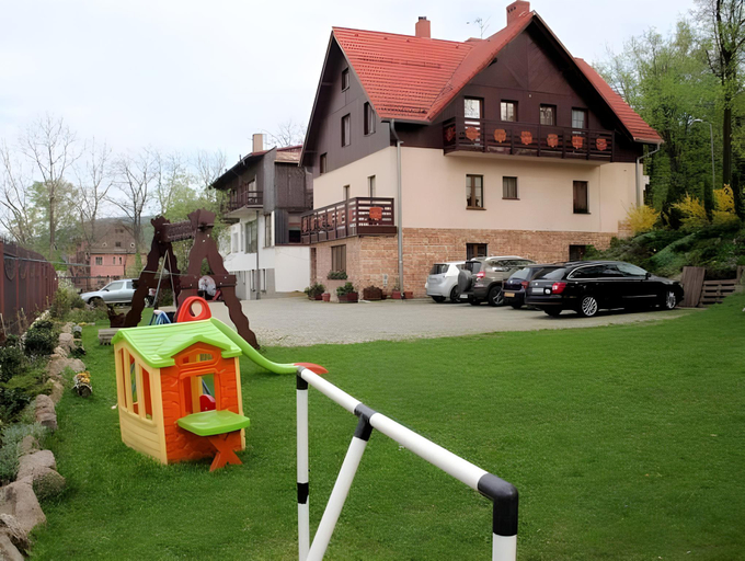 Others 5, Willa SUDETY, Jelenia Góra