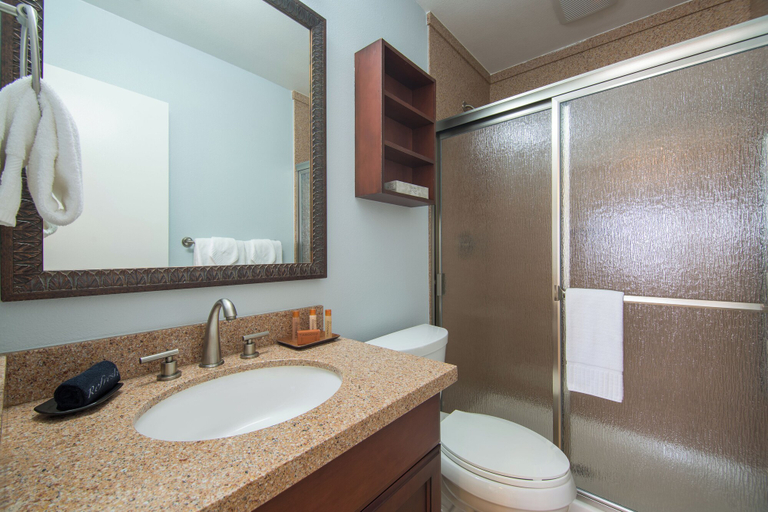 Bathroom 3, Winners Circle Solana Beach Del Mar Resort, San Diego