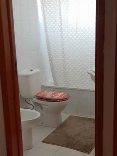 Bathroom, YARD, Seixal