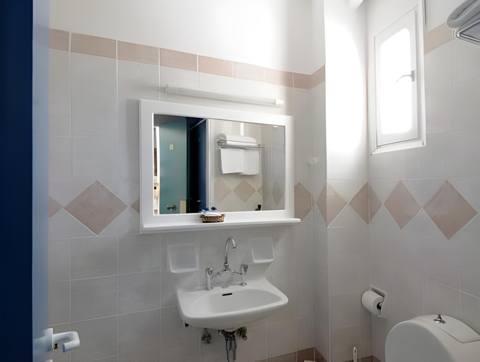 Bathroom 2, Hotel Aegeon, South Aegean