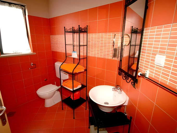 Bathroom 2, Apartments Oliveto - Calming Sea View, Medulin