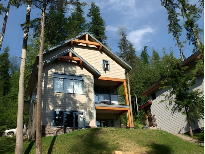 Others 3, Halcyon Hot Springs Resort, Central Kootenay
