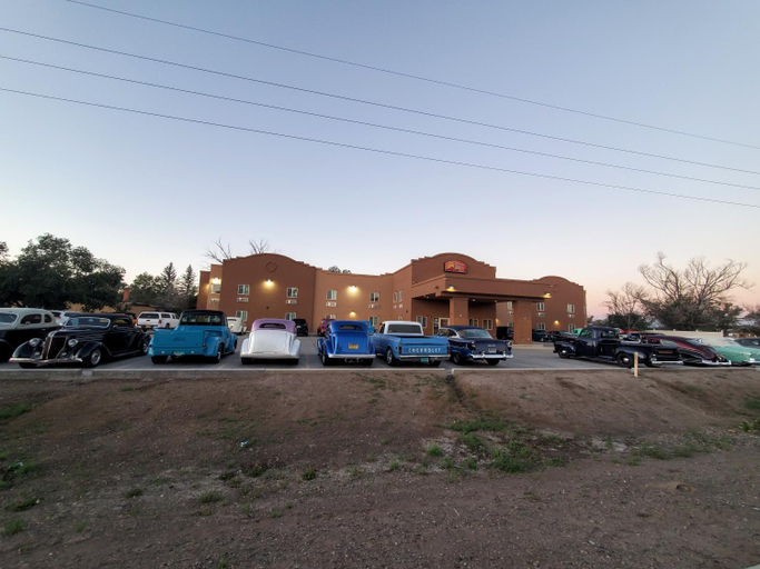 Others 2, The Sunset Inn, Alamosa
