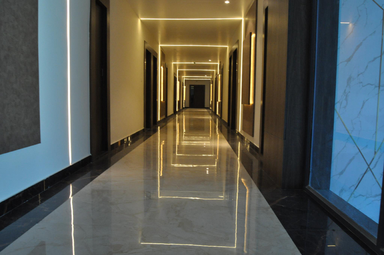 Public Area 2, Silver Stone Park Resort, Thoothukkudi