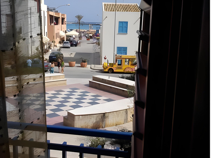 Others 4, Residence Marinella, Trapani