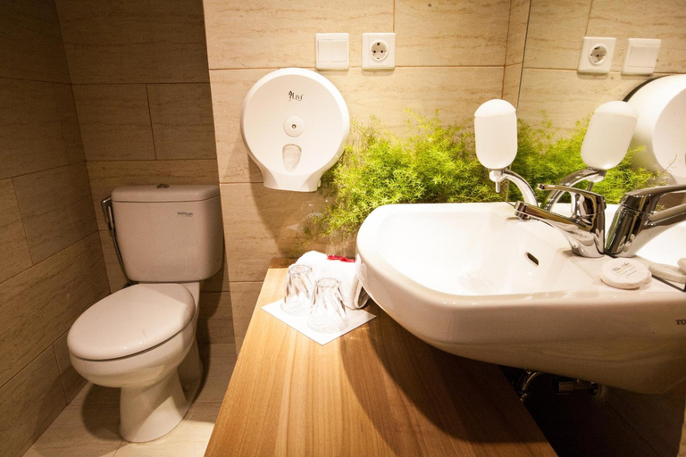 Bathroom, Wood Hotel Bandung, Bandung