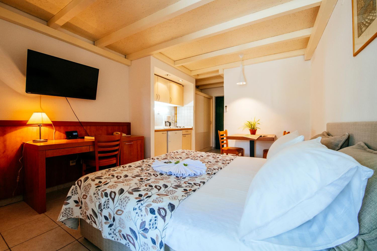Others 5, ZATON HOLIDAY RESORT, Nin