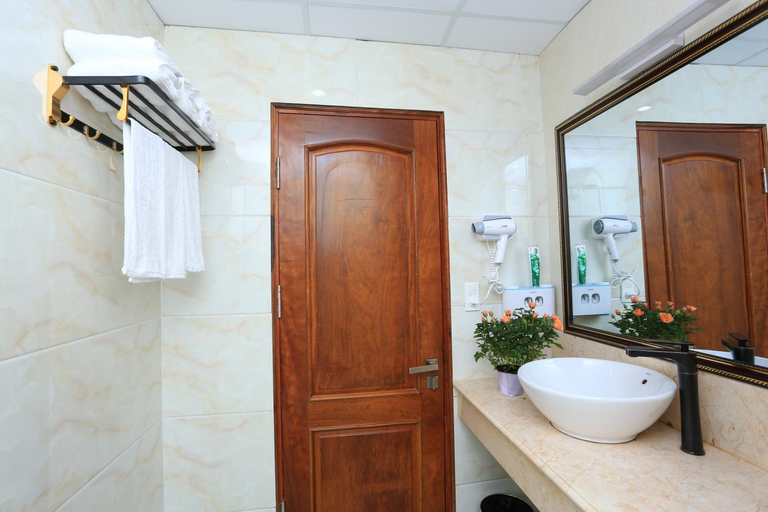 Bathroom 3, SONG ANH HOTEL, Ninh Kiều