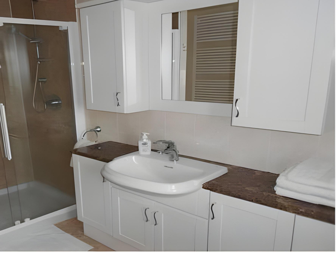 Bathroom 2, Downsfield Bed and Breakfast, Cornwall