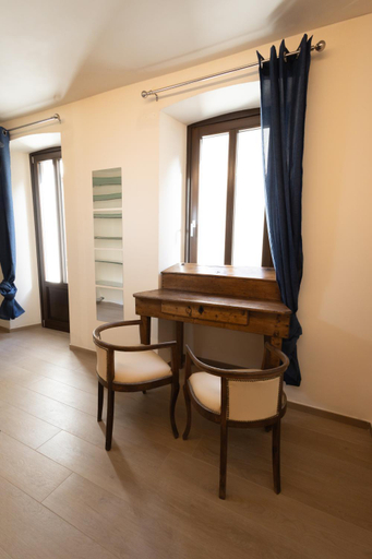Others 5, Maison Aubert in Centro Storico, Aosta