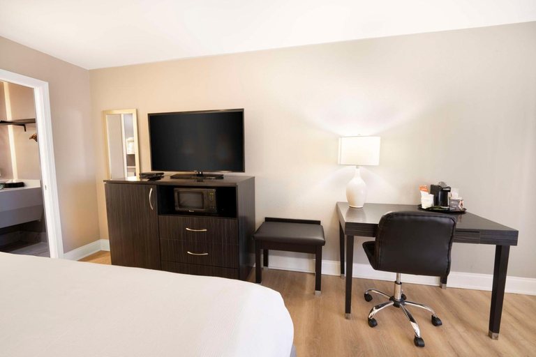 Bedroom 12