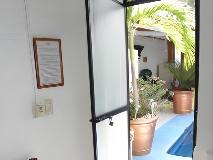 Others 5, Hotel Diamante, Compostela
