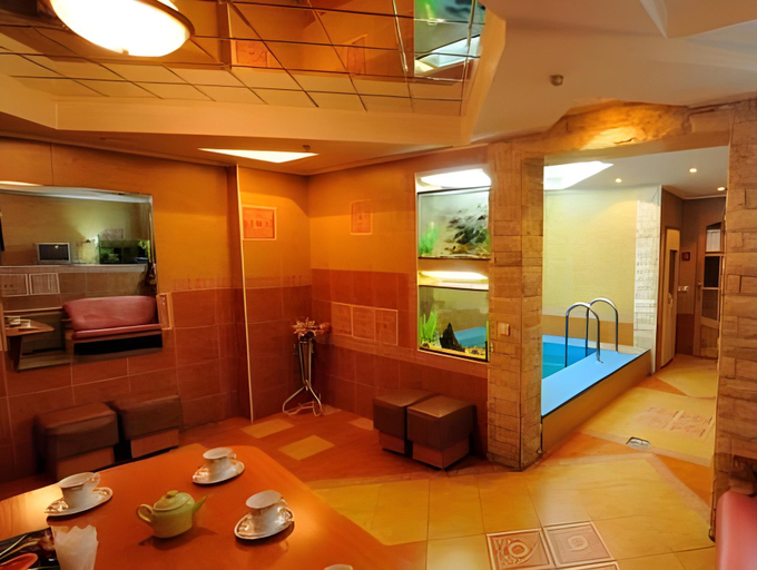 Others 3, Moryak Hotel, Vladivostok gorsovet