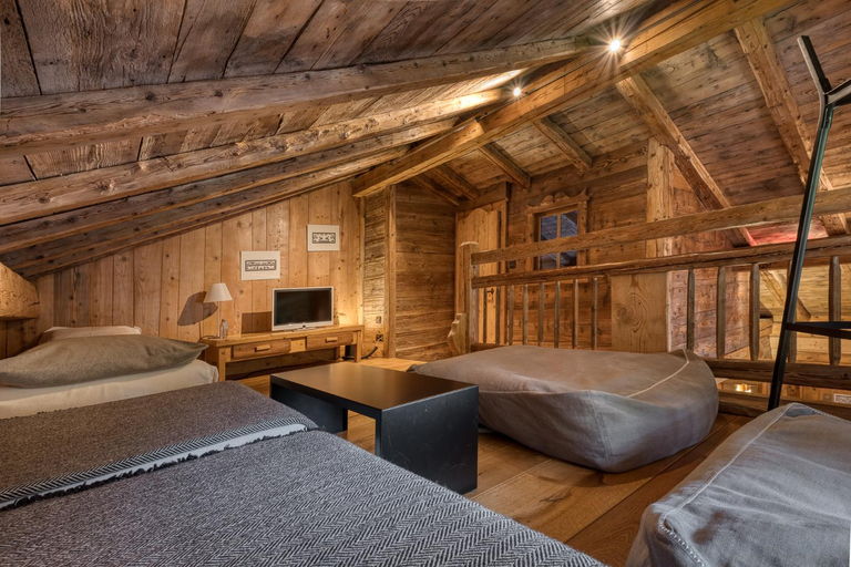 Bedroom 2, Hotel Les Servages d'Armelle, Haute-Savoie