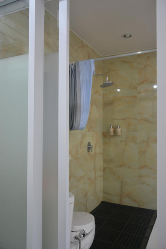 Bathroom 5, Bhuana Agung Villa and Restaurant by ecommerceloka, Tabanan