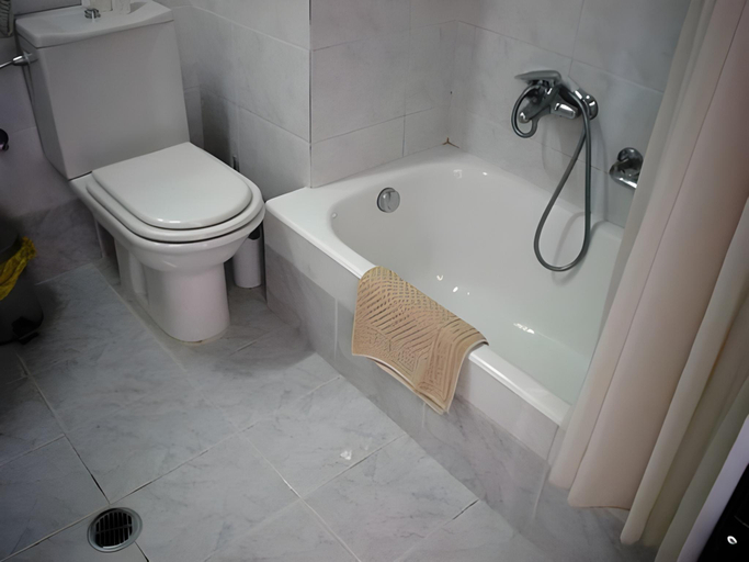 Bathroom 4, Orion Hotel, South Aegean
