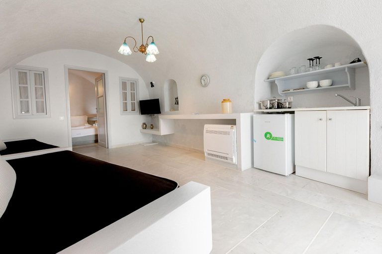 Bedroom 3, Anemos Fira Caldera View, South Aegean