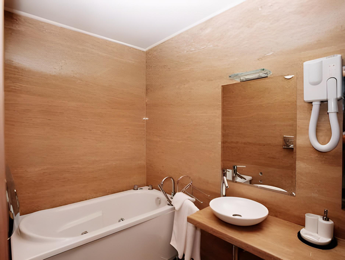 Bathroom 5, Park Hotel Sandanski, Sandanski