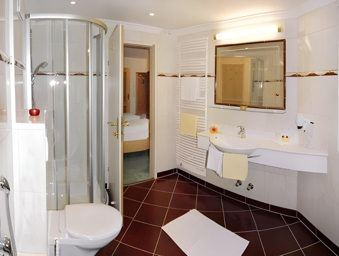 Bathroom 2, Hotel Jager, Schwaz