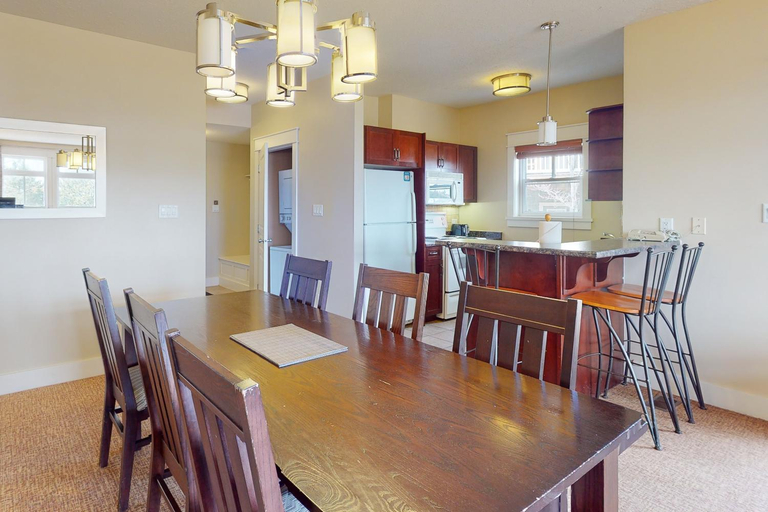 Dining Room 14