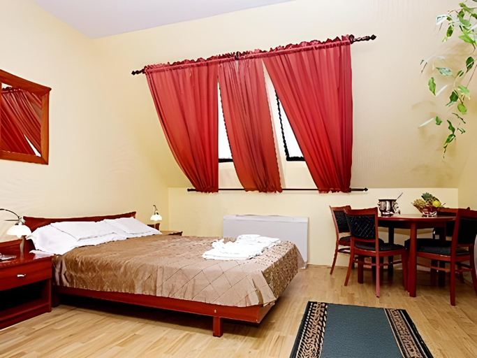 Bedroom 3, Hotel Aqua Eger, Eger