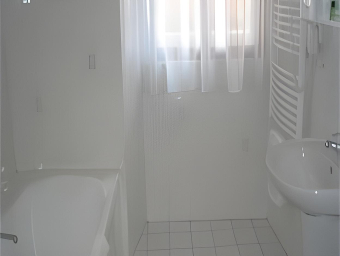 Bathroom 3, U Schnellu, Praha 6