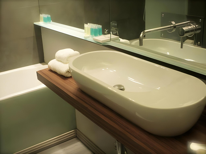 Bathroom 4, La Maison di Sant'Anna, Rome