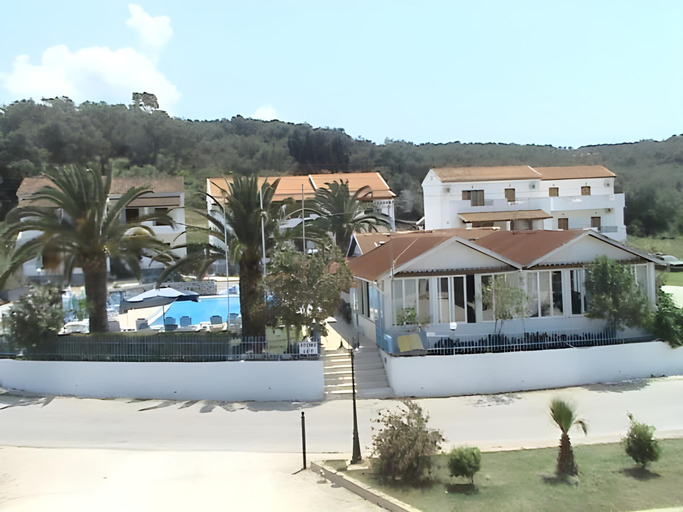 Others 3, Tria Adelphia, Ionian Islands