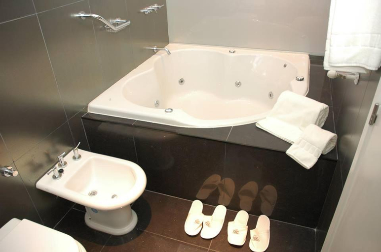 Bathroom 2, Hotel Resort Posta De Juarez, General López