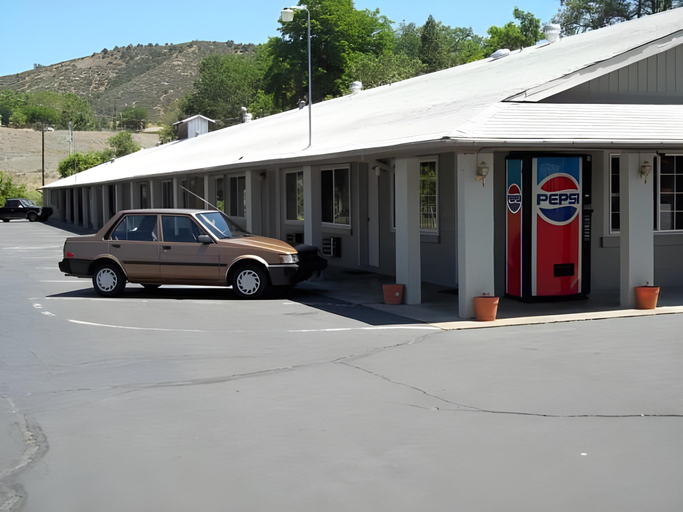 Others 3, Budget Inn -Yreka, Siskiyou