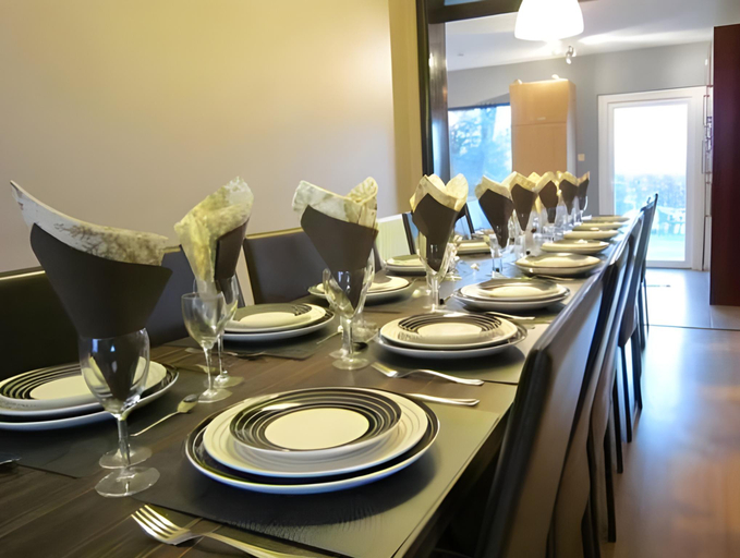 Others 4, Luxury Villa with Sauna, Liège