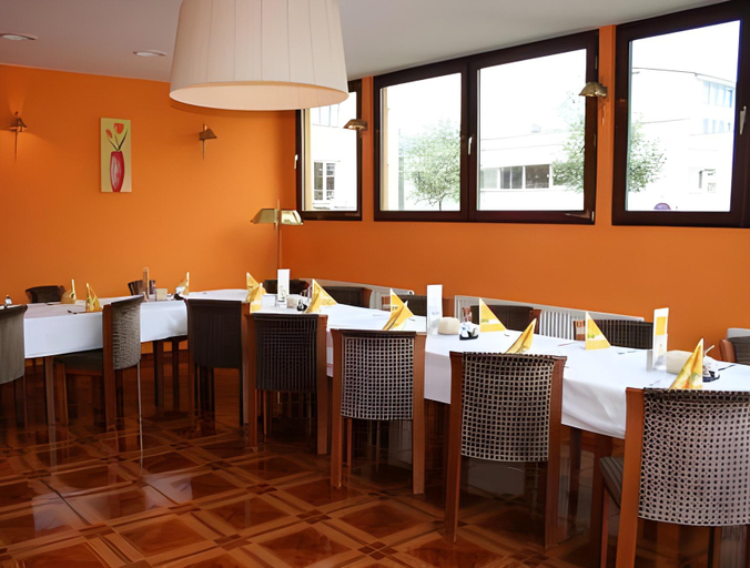 Food & Drinks 3, Turm Inn 24H Self Check In By H&H Hotels, Linz