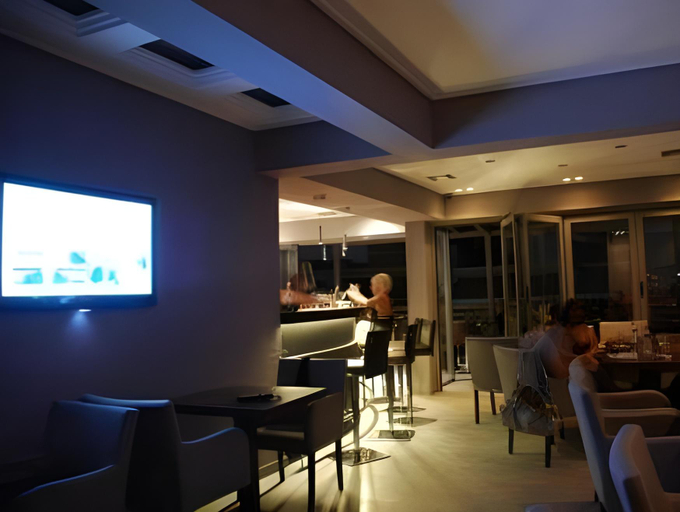 Food & Drinks 5, Athens Way, Attica