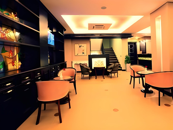 Public Area 3, Hotel Victoria Tirana, Tiranës