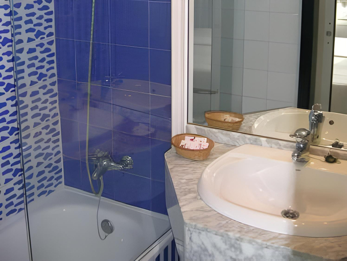 Bathroom 4, Hotel Faranda Pathos Gijón, an Ascend Collection Hotel, Asturias