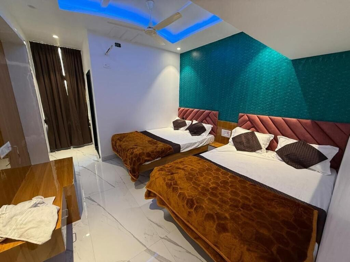 Bedroom 3, Hotel Madhuban, Aurangabad