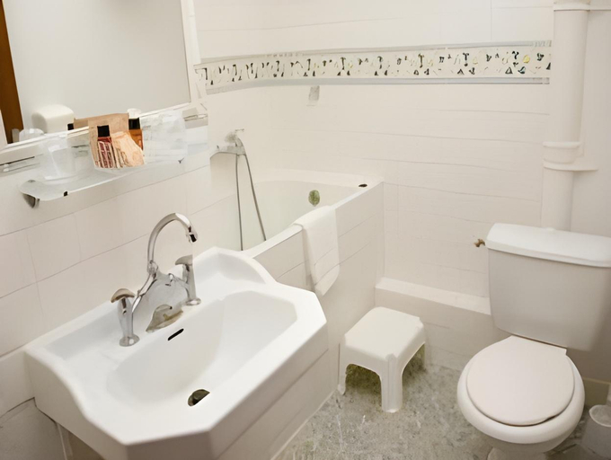 Bathroom 4, Adonis Valberg Hotel Le Chastellan, Alpes-Maritimes