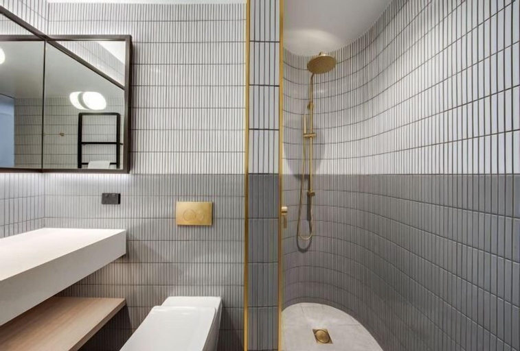 Bathroom 17