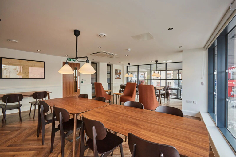 Food & Drinks, Mannequin House, London