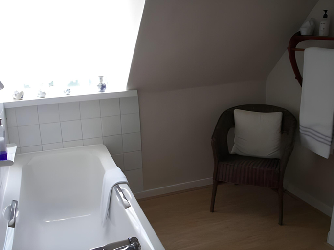 Bathroom 4, Sinai House, Devon