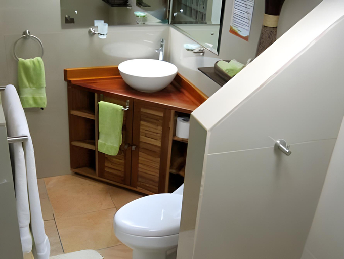Bathroom 4, Physis Caribbean Bed & Breakfast, Talamanca