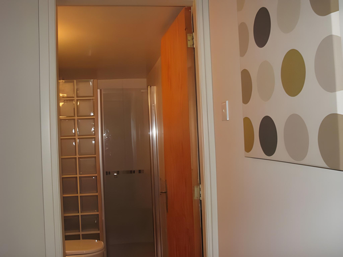 Bathroom 3, Hill View Hotel Apartments