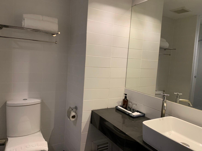 Bathroom 5