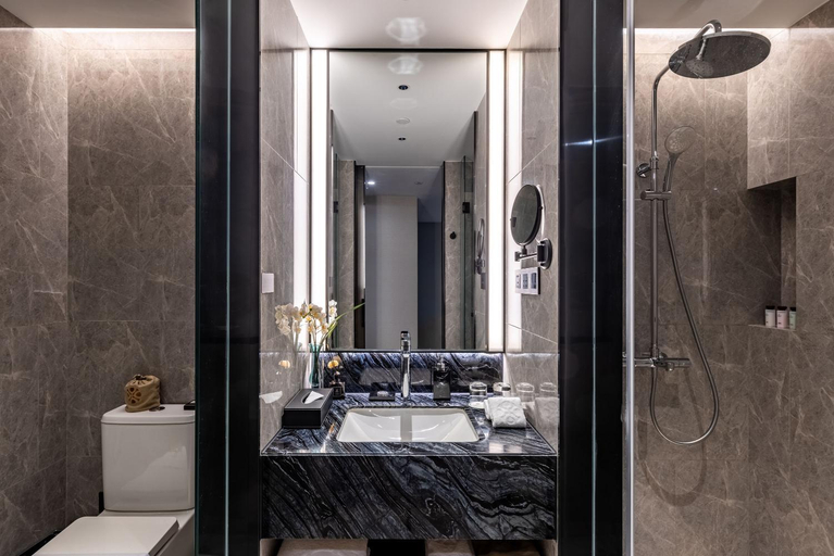 Bathroom 2, Tian Cheng Hotel Jin Jiang, Shanghai