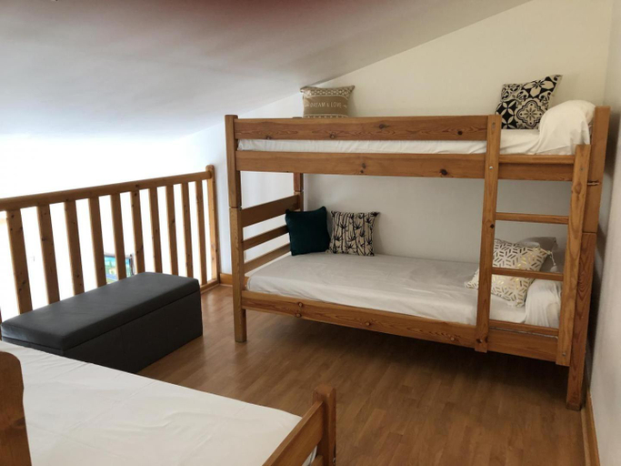 Bedroom 2, Chalets Mouliere Evasion, Vienne