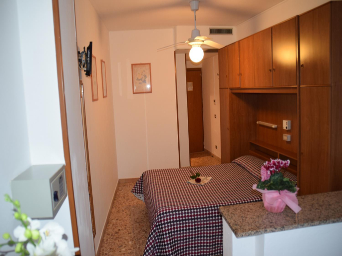 Bedroom 9
