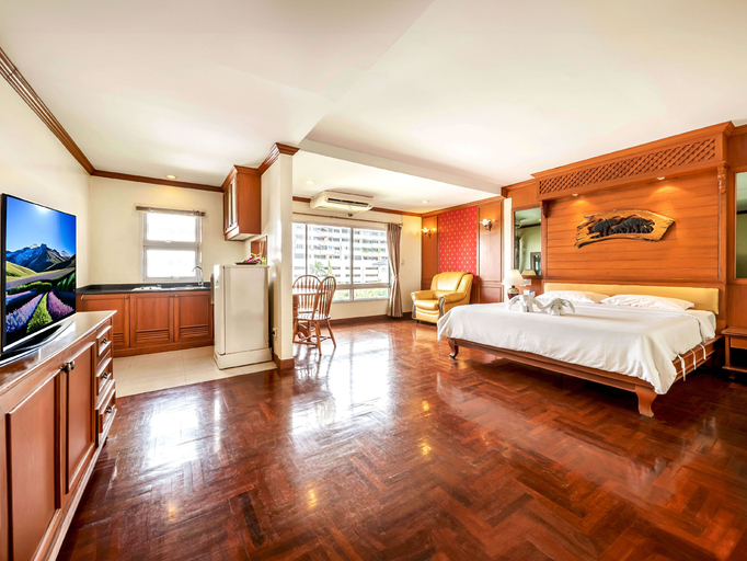 Bedroom 12